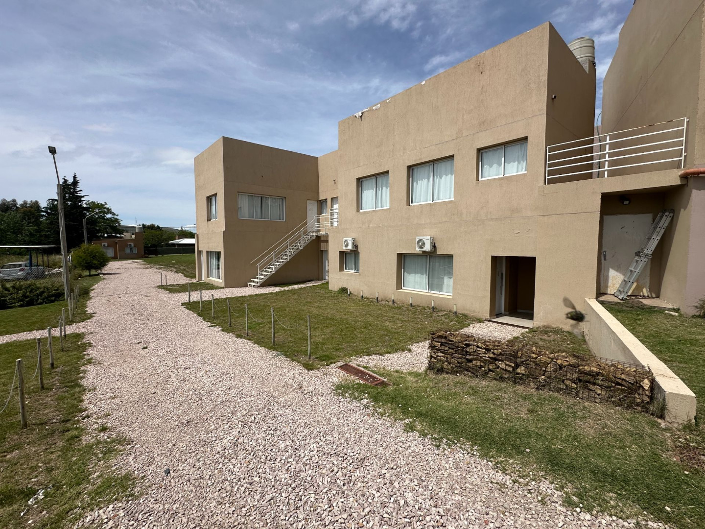 Casa + Departamento en Venta en Curamalal 552, San Bernardo , Sierra de  la Ventana - Bahía Blanca Propiedades | SITIO OFICIAL l