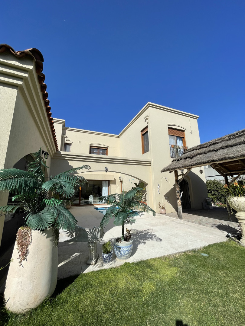 Casa en Venta en Los Cipreses 125, Bosque Alto, Bahía Blanca - Bahía Blanca Propiedades | SITIO OFICIAL l