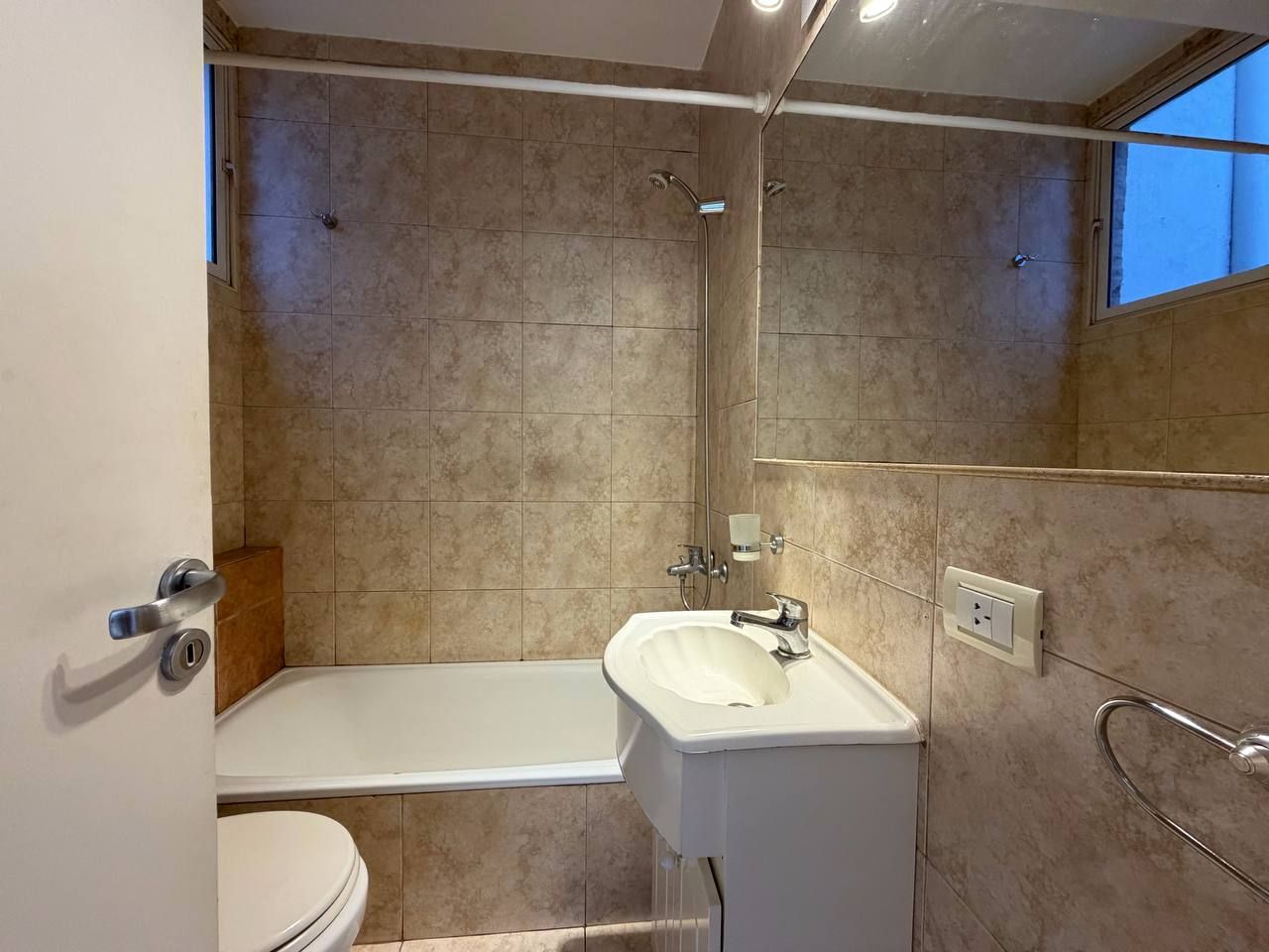 Departamento en Alquiler en Escalada 53, La Falda, Bahía Blanca - Bahía Blanca Propiedades | SITIO OFICIAL l