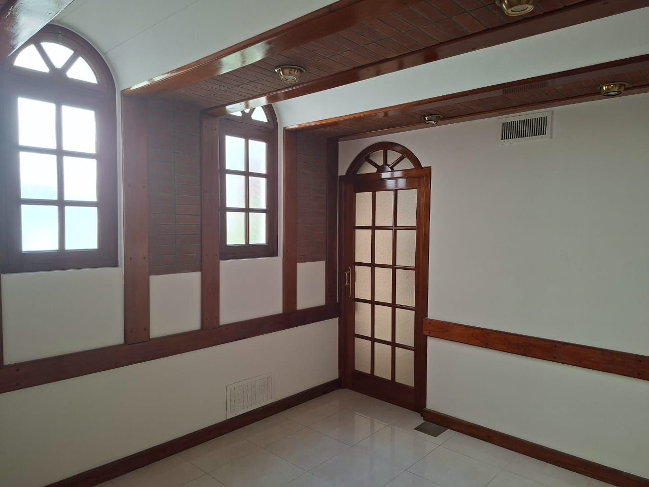 Consultorio en Alquiler en Belgrano 442, Centro, Bahía Blanca - Bahía Blanca Propiedades | SITIO OFICIAL l