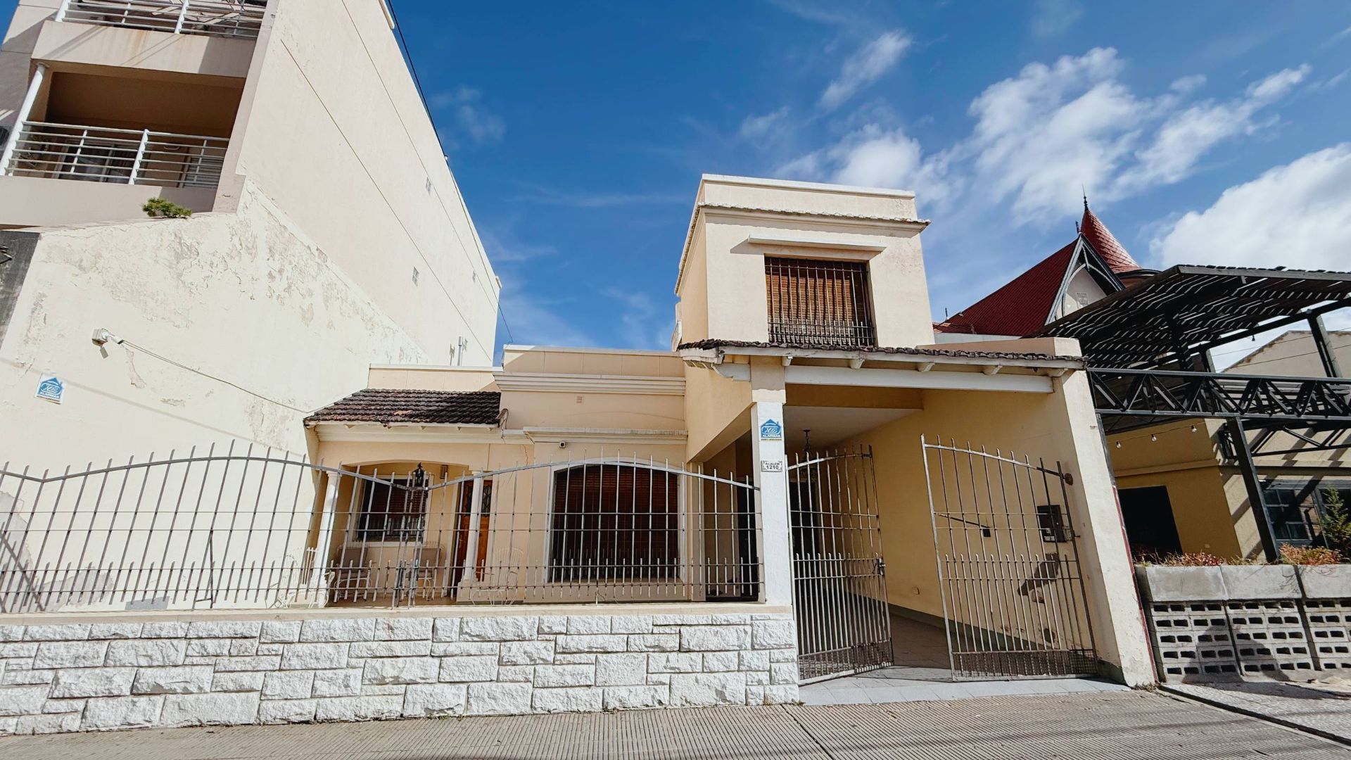 Casa en Venta en Av. Alem 1200, Universitario, Bahía Blanca - Bahía Blanca Propiedades | SITIO OFICIAL l