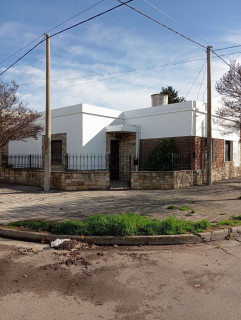 Casa en Alquiler en ESPORA 1002,  Punta Alta