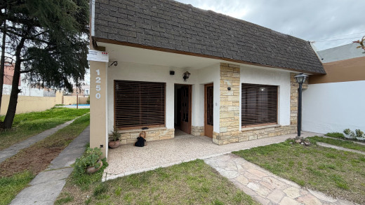 Casa en Alquiler en Alsina 1200, La Falda, Bahía Blanca