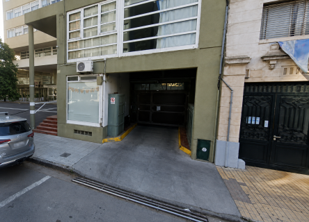 Cochera en Alquiler en Zelarrayan 257, Centro, Bahía Blanca